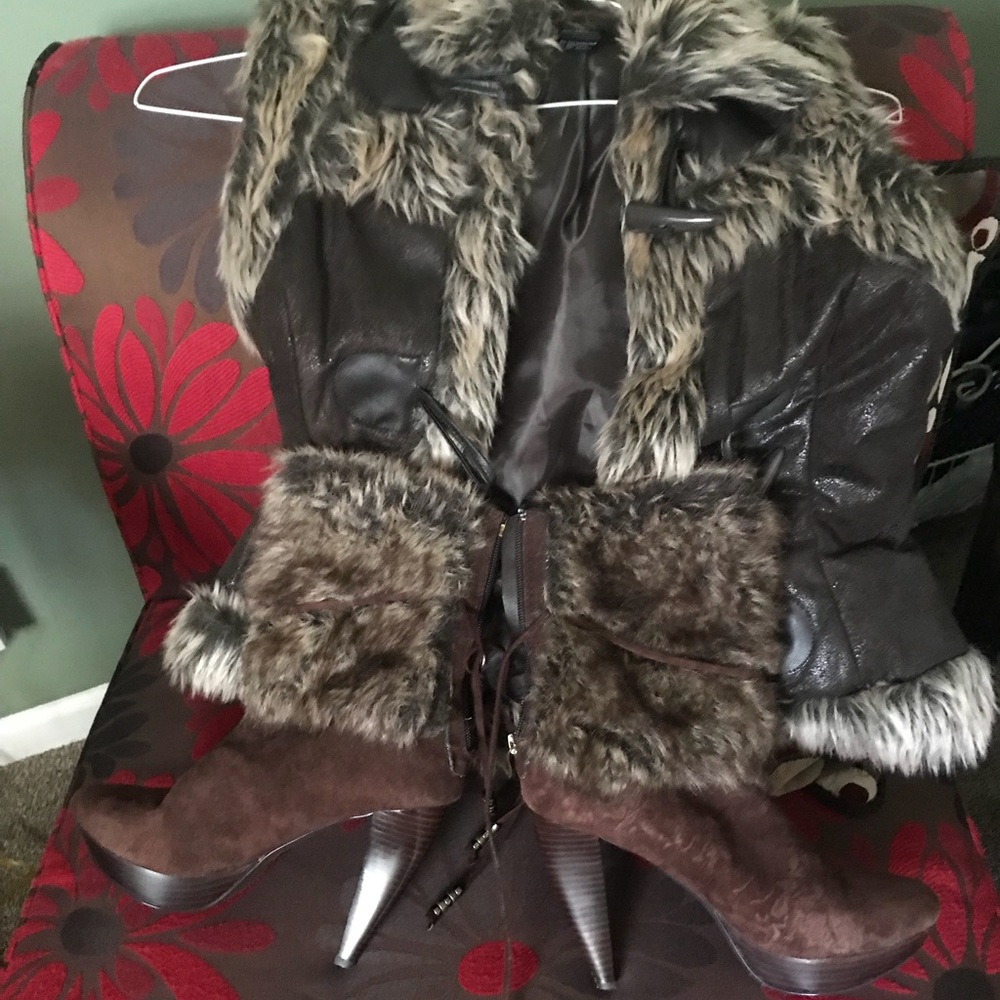 Small wet seal vest and boots to match (s) size 7